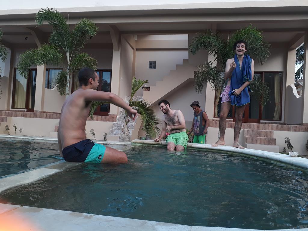 Kuta Bay Homestay Bagian luar foto