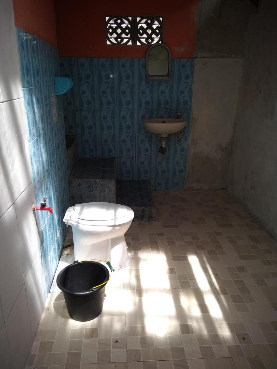 Kuta Bay Homestay Bagian luar foto
